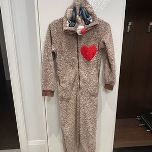 Girls onesie deer size medium.